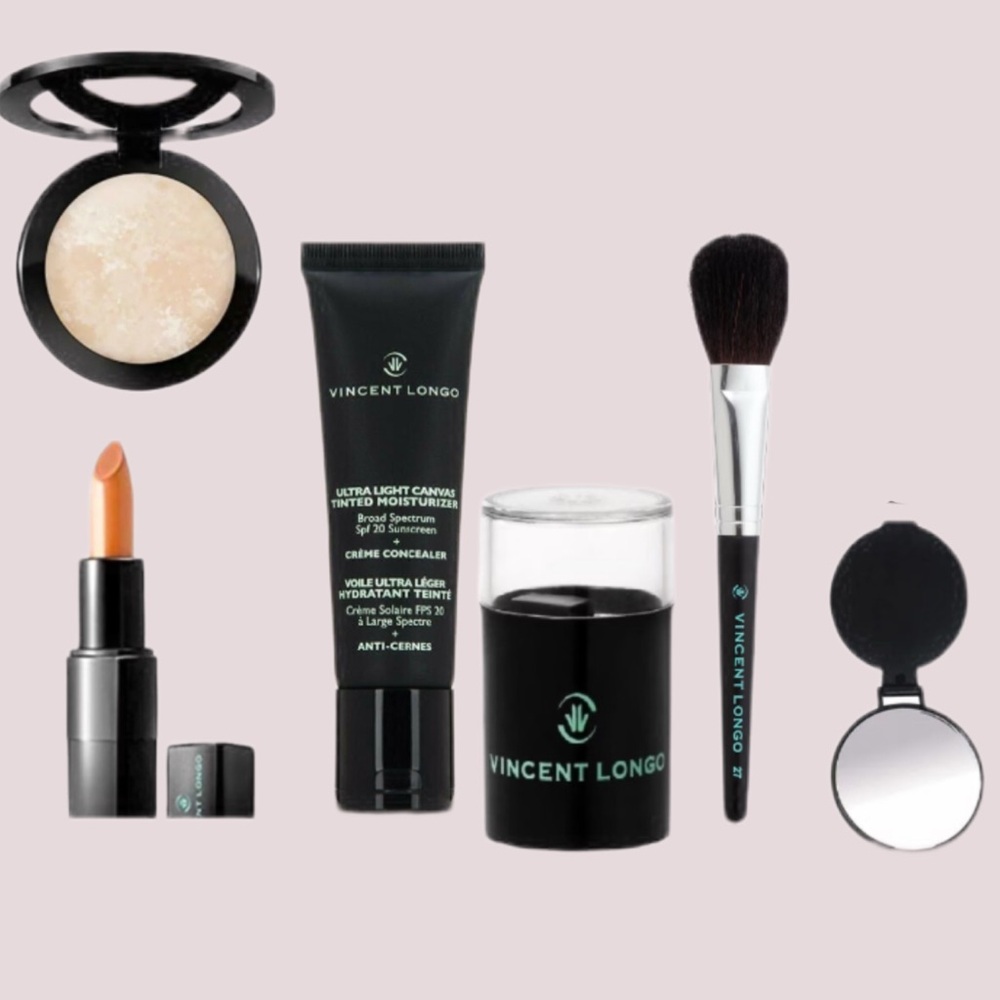 NWT Vincent Longo Makeup‎ Set with Brush and Mirror